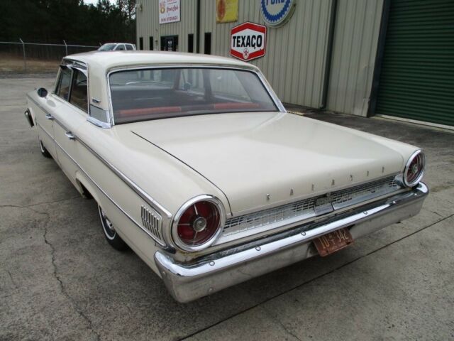 Ford Galaxie 1963 image number 1