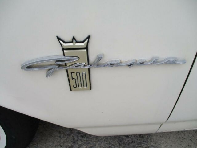 Ford Galaxie 1963 image number 10