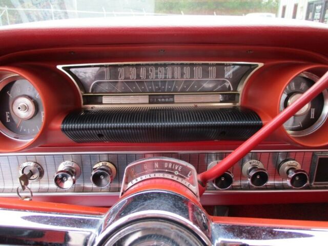 Ford Galaxie 1963 image number 23