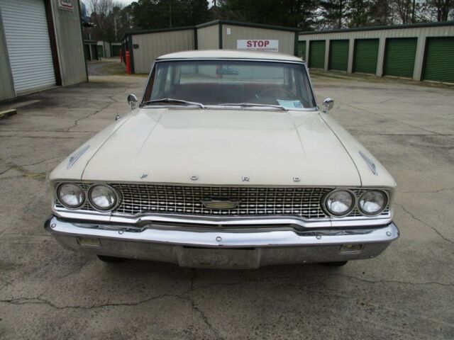 Ford Galaxie 1963 image number 30