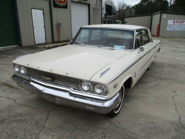 Ford Galaxie 1963 image number 7