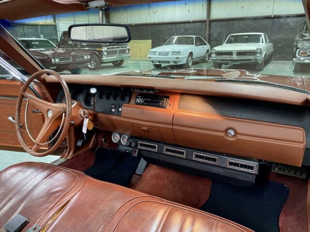 Plymouth Road Runner 1970 image number 16