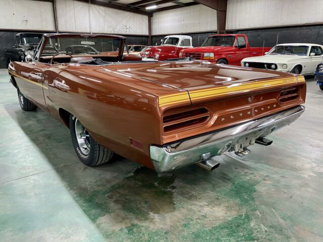 Plymouth Road Runner 1970 image number 2