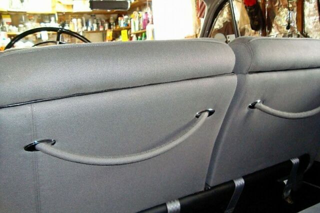 Oldsmobile Eighty-Eight 1951 image number 12