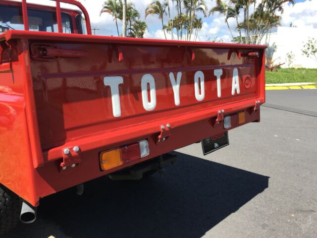 Toyota Land Cruiser 1974 image number 14