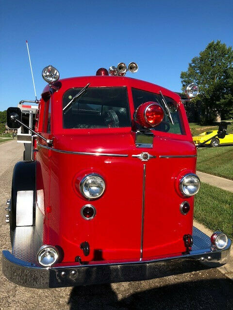 American LaFrance RestoMod 1952 image number 2