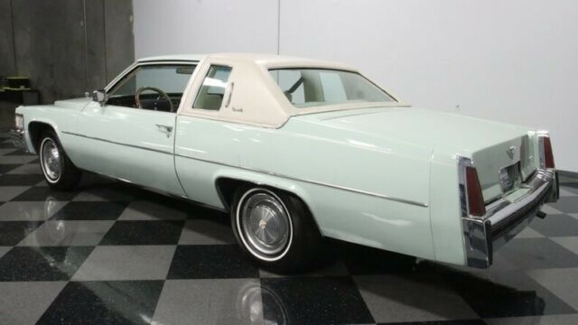 Cadillac DeVille 1977 image number 8