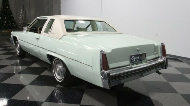 Cadillac DeVille 1977 image number 9
