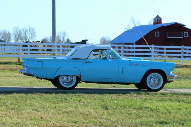 Ford Thunderbird 1957 image number 3