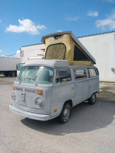 Volkswagen Bus/Vanagon 1975 image number 9