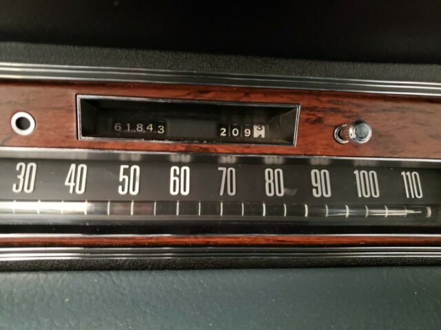 Lincoln Continental 1973 image number 4