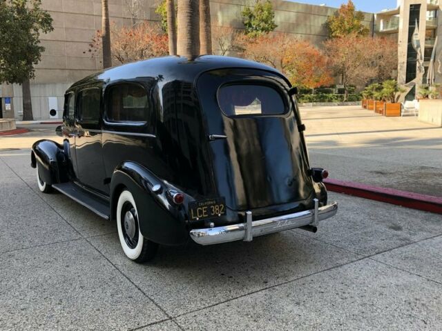 Cadillac Lasalle Hearse 1939 image number 6