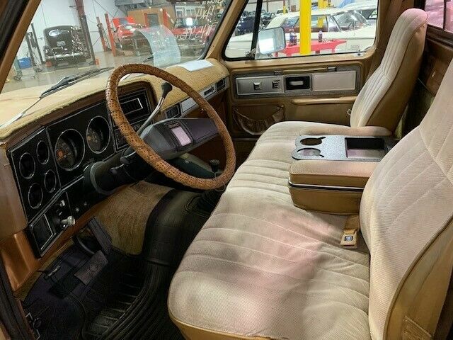 GMC Sierra 2500 1979 image number 3