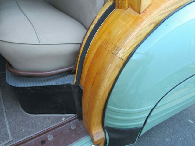 Pontiac Streamliner 1947 image number 23