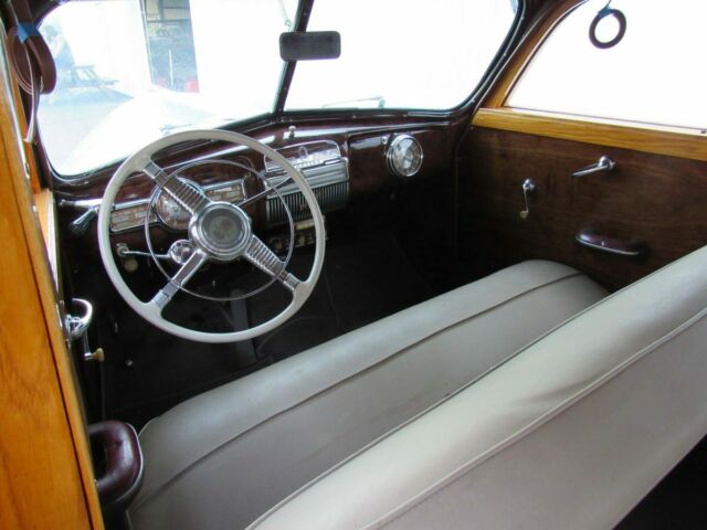 Pontiac Streamliner 1947 image number 30