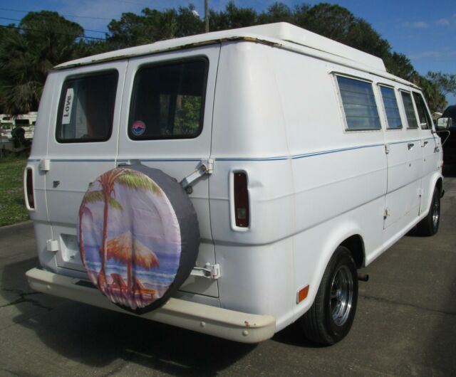 Ford E-Series Van 1969 image number 3