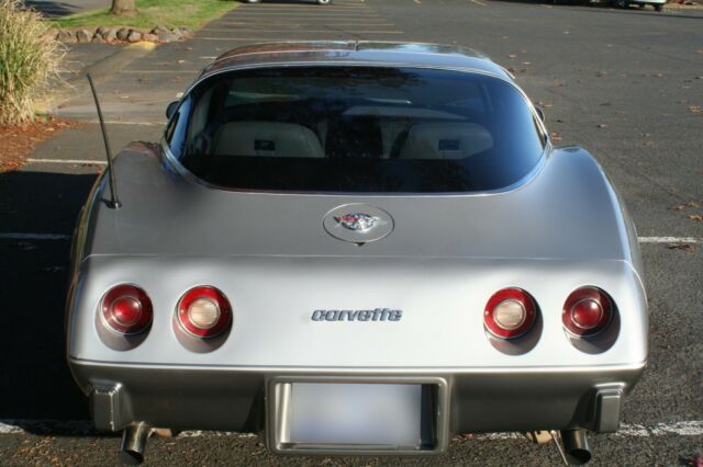 Chevrolet Corvette 1978 image number 20