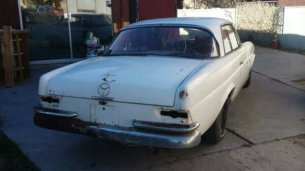 Mercedes-Benz 300-Series 1964 image number 14