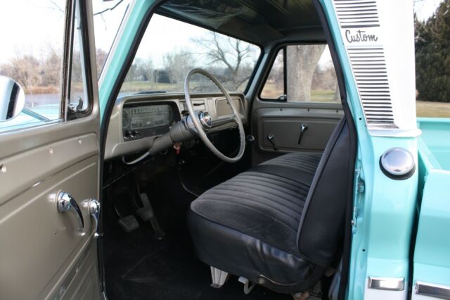 Chevrolet C-10 1965 image number 14