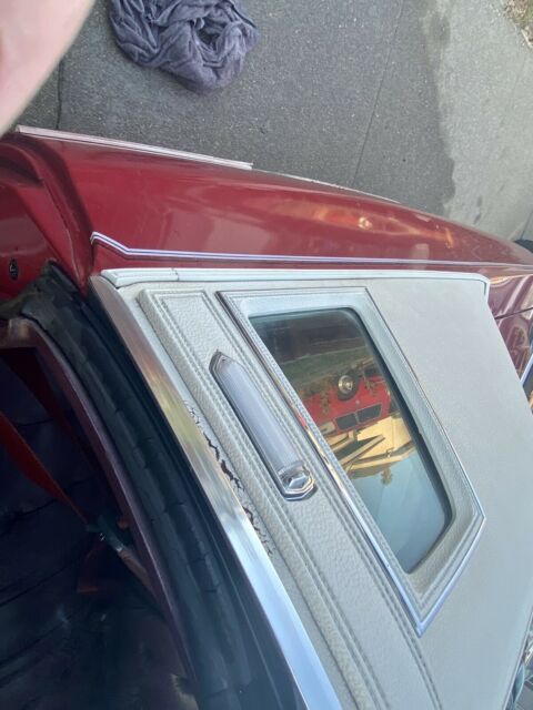 Chrysler Cordoba 1977 image number 27