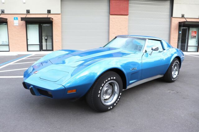 Chevrolet Corvette 1976 image number 0