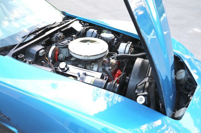Chevrolet Corvette 1976 image number 21