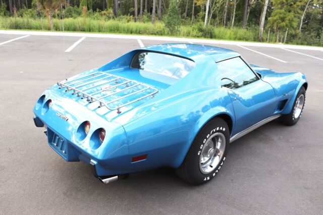 Chevrolet Corvette 1976 image number 3