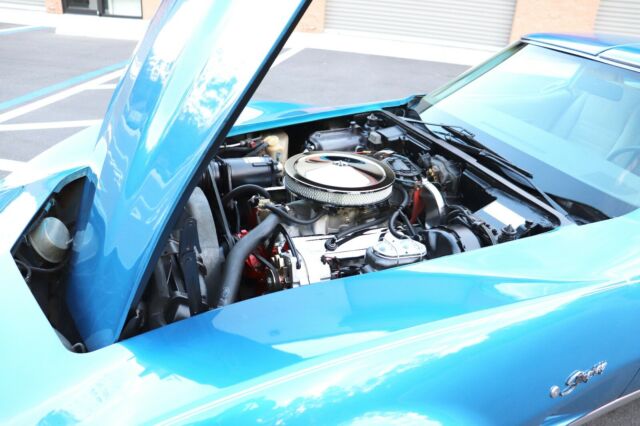 Chevrolet Corvette 1976 image number 41