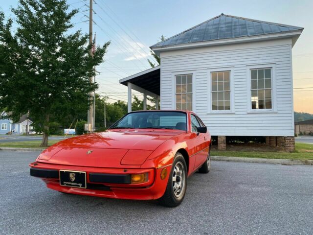 Porsche 924 1977 image number 10