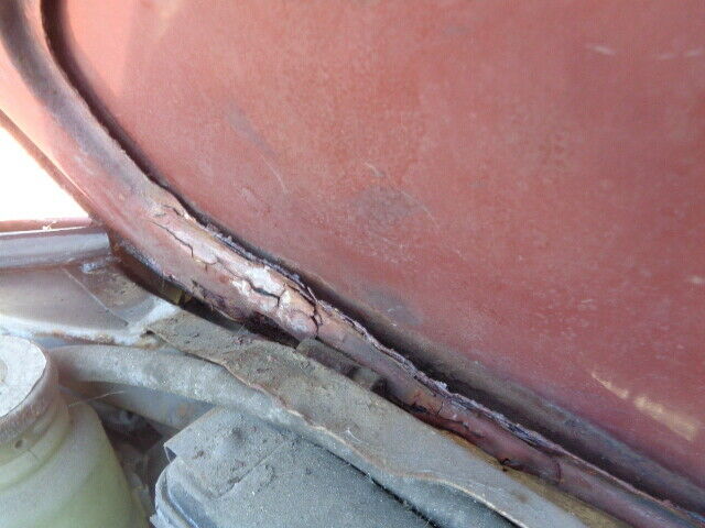 Volvo P1800 1972 image number 34