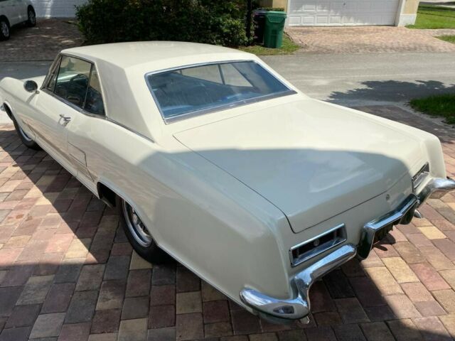 Buick Riviera 1964 image number 14