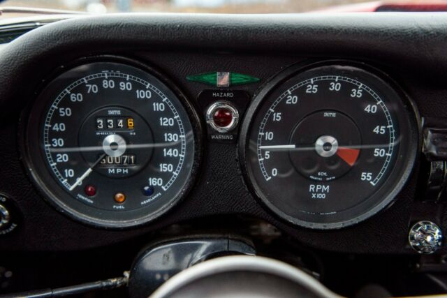 Jaguar E-Type 1970 image number 14