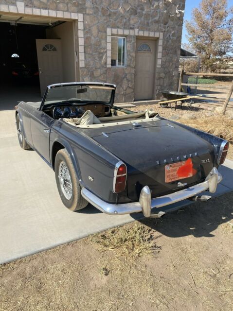 Triumph TR4A 1965 image number 0