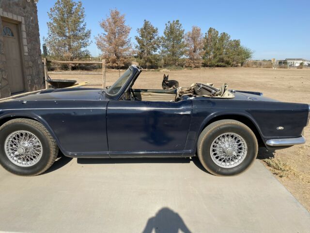 Triumph TR4A 1965 image number 18
