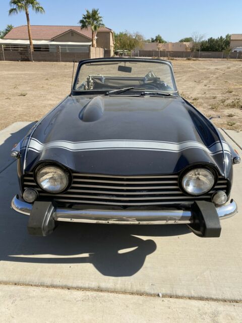 Triumph TR4A 1965 image number 8