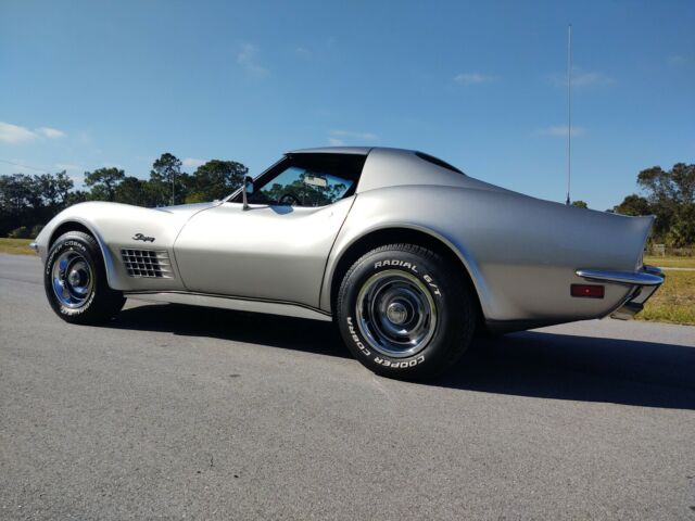 Chevrolet Corvette 1971 image number 26