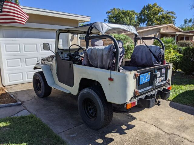 Toyota Land Cruiser 1975 image number 20