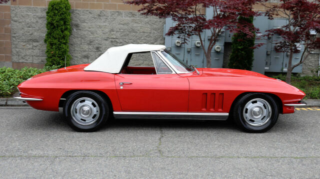 Chevrolet Corvette 1966 image number 3