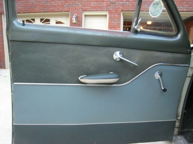 Ford Customline 1951 image number 10