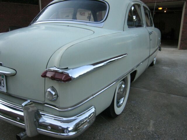 Ford Customline 1951 image number 6