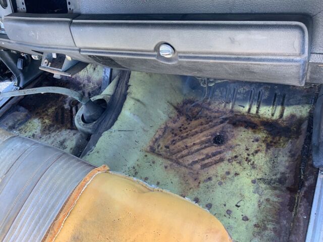 Plymouth Road Runner 1970 image number 32