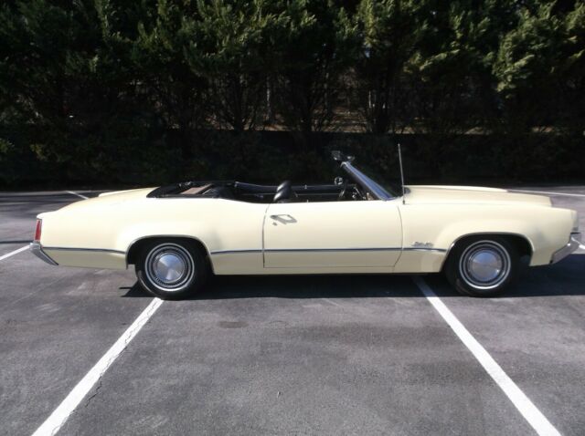 Oldsmobile Eighty-Eight 1969 image number 1