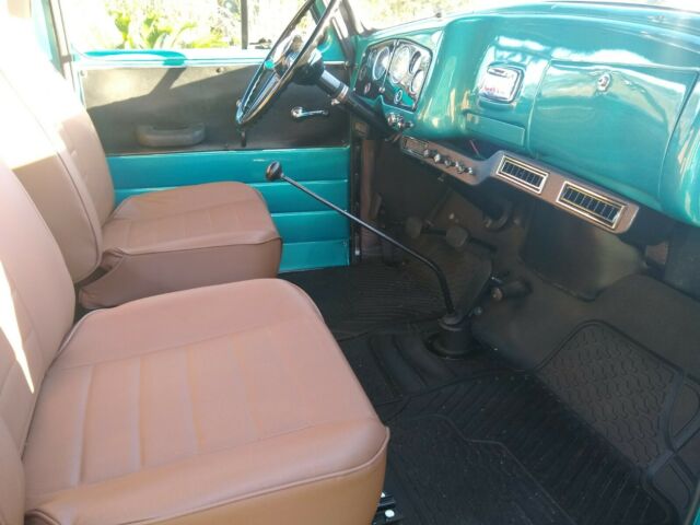 GMC Suburban 1954 image number 10