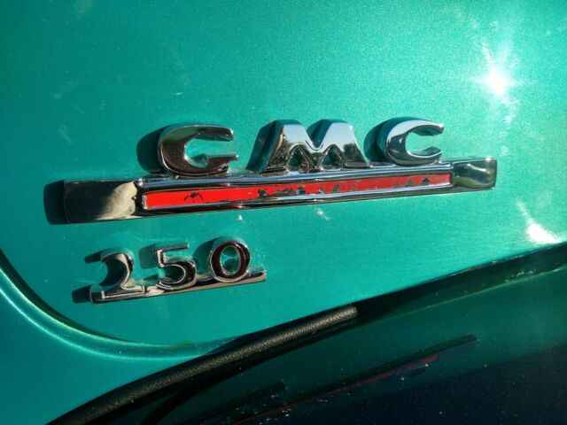GMC Suburban 1954 image number 5