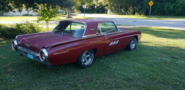 Ford Thunderbird 1963 image number 1