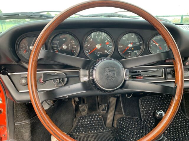 Porsche 911T TARGA 1973 image number 40