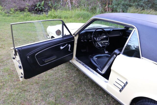 Ford Mustang 1966 image number 10