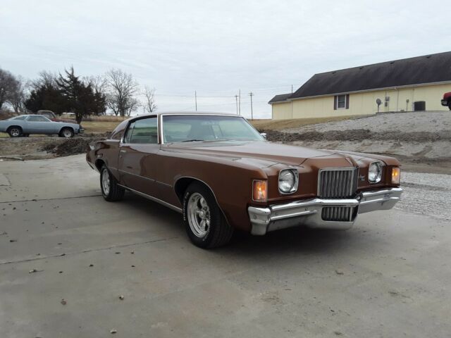 Pontiac Grand Prix 1971 image number 1