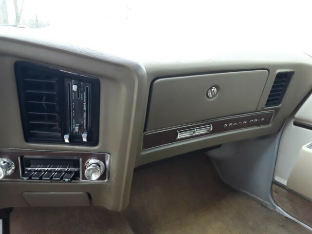 Pontiac Grand Prix 1971 image number 40