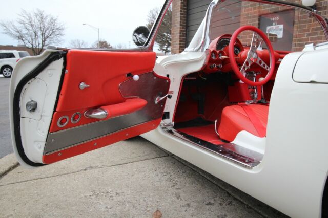 Chevrolet Corvette 1958 image number 39